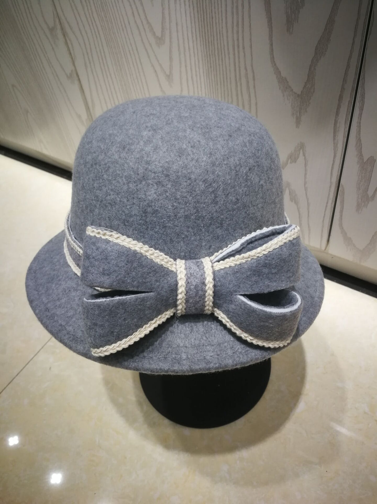 Années 60 Chapeau Derby Rétro Noeud Bicolore - Ma Penderie Vintage