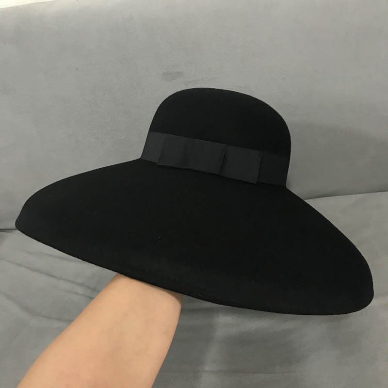 Années 60 Chapeau Laine Noir Audrey Hepburn - Ma Penderie Vintage