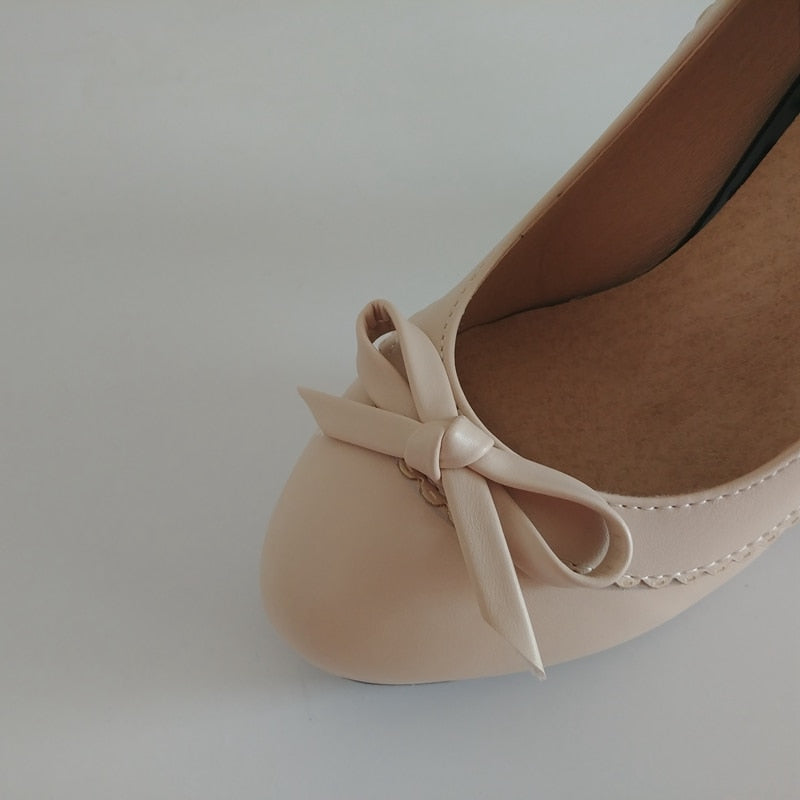 <tc>1950's</tc>  <tc>M</tc>onochrome Plain Retro Heeled Shoes