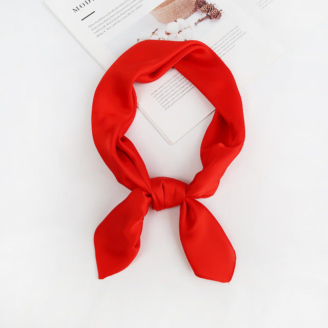 Années 40 Foulard Rétro Carré Façon Soie Rouge - Ma Penderie Vintage