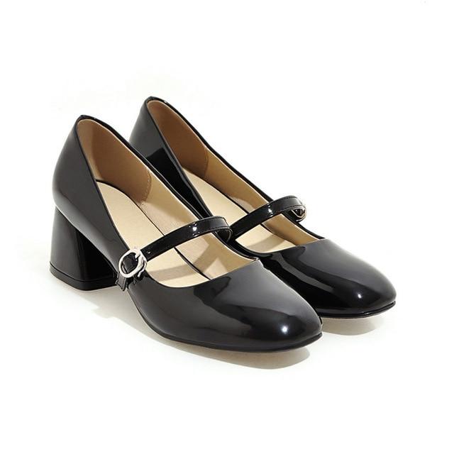 Années 1960 Vintage Chaussures Mary Jane Cuir Vernis - Ma Penderie Vintage